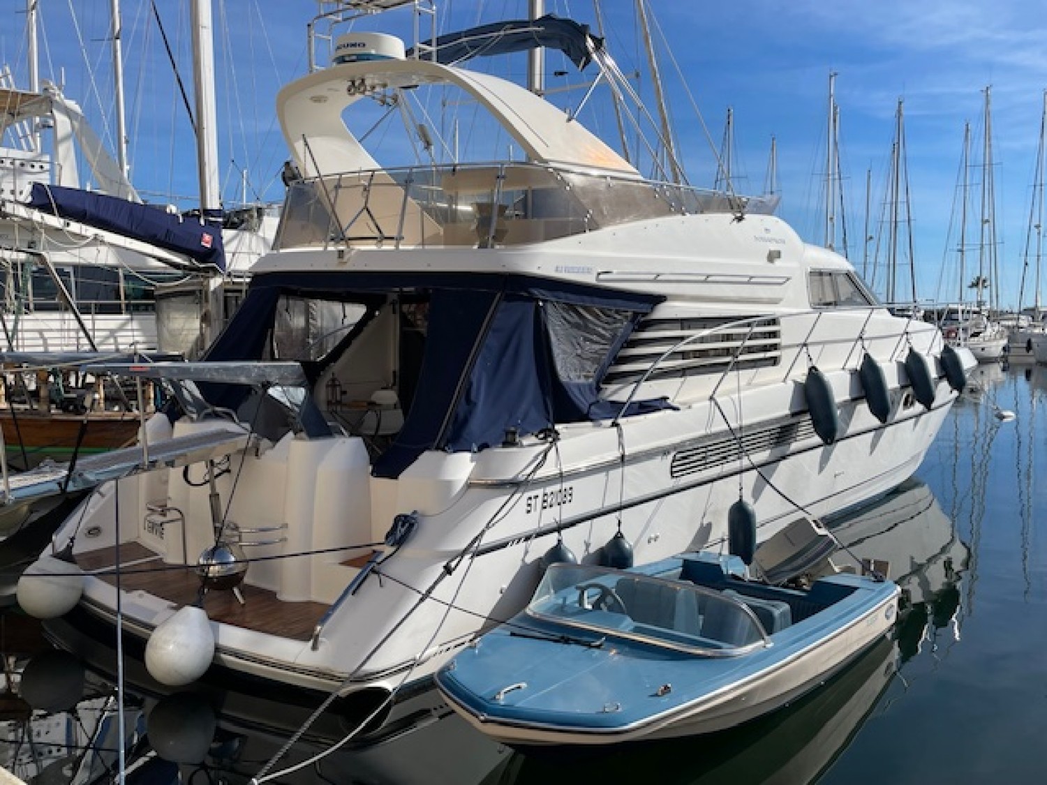 slider 0 Fairline Squadron 56